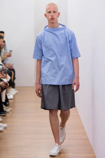 Look 4